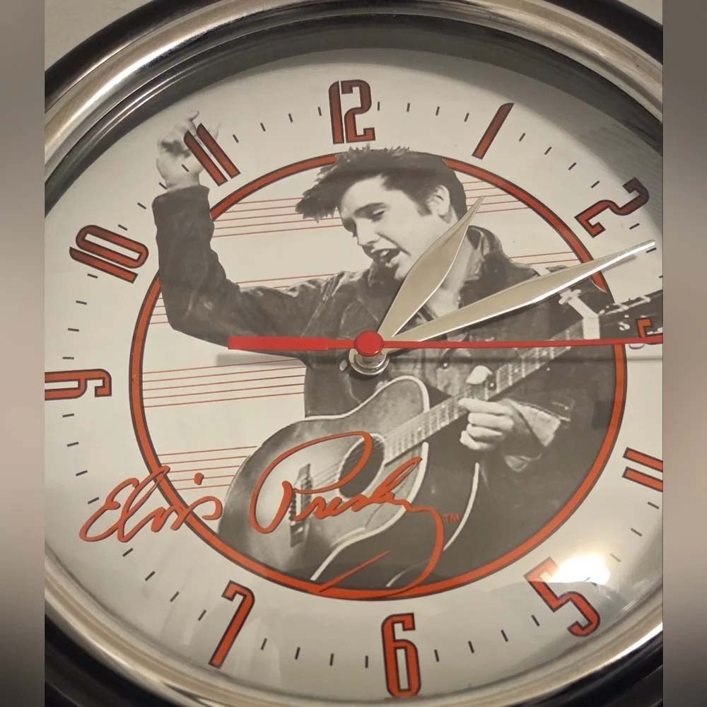 Elvis Presley Wall Clock 9” 🕰️ Rock & Roll Vintage Style Quartz Collectible